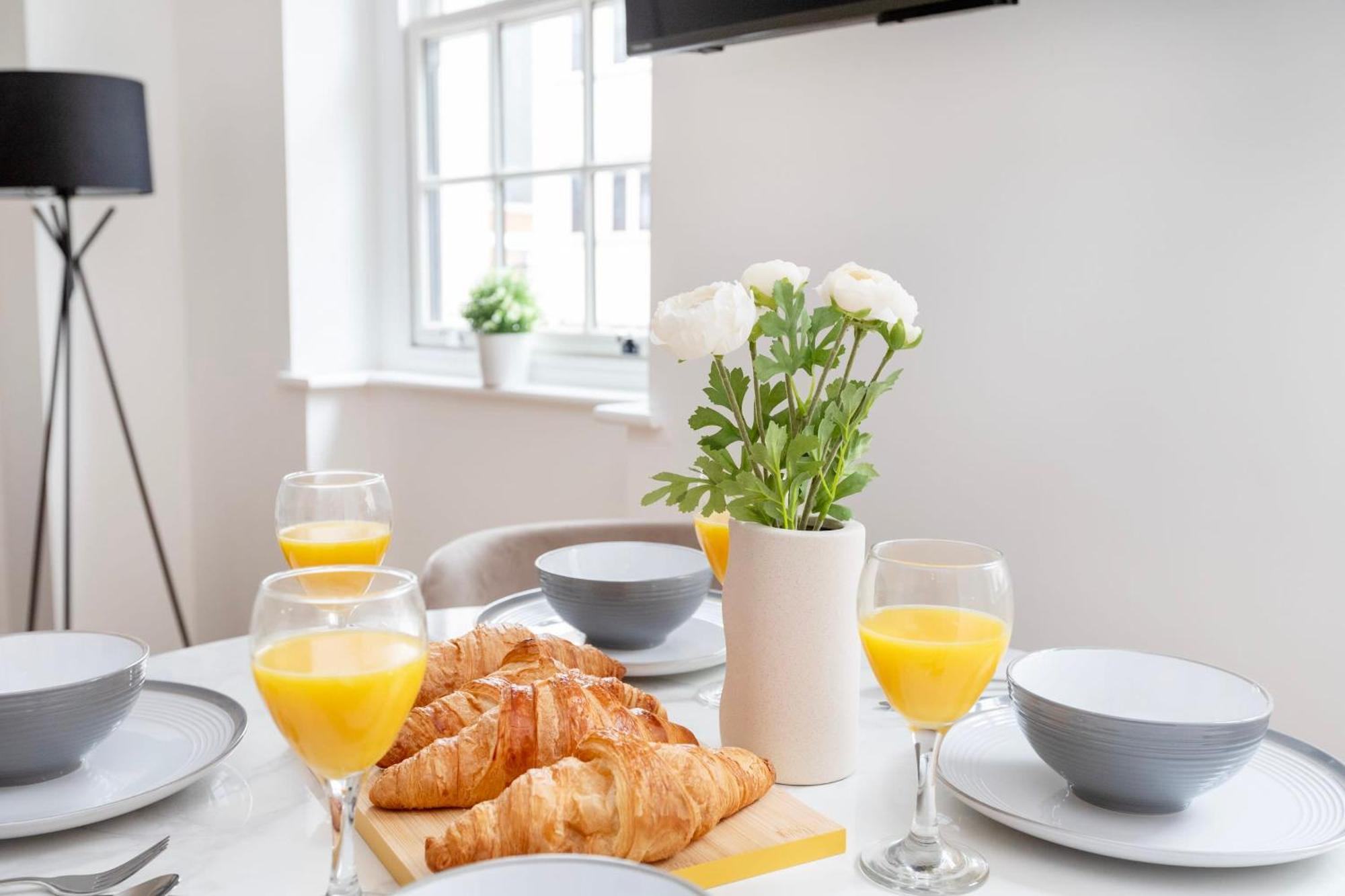 Fitzrovia With Balcony - Cityapartmentstay Лондон Экстерьер фото