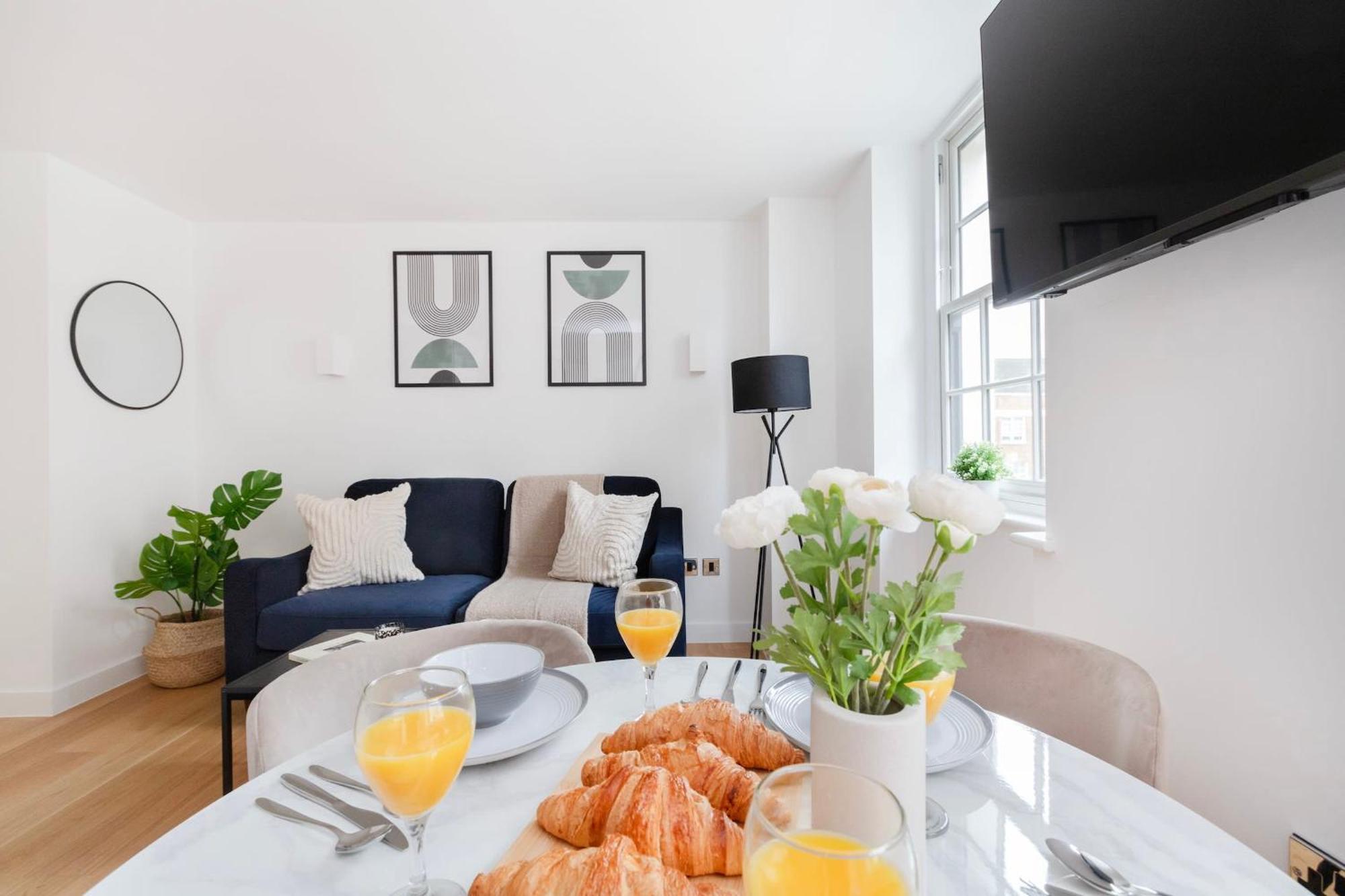 Fitzrovia With Balcony - Cityapartmentstay Лондон Экстерьер фото